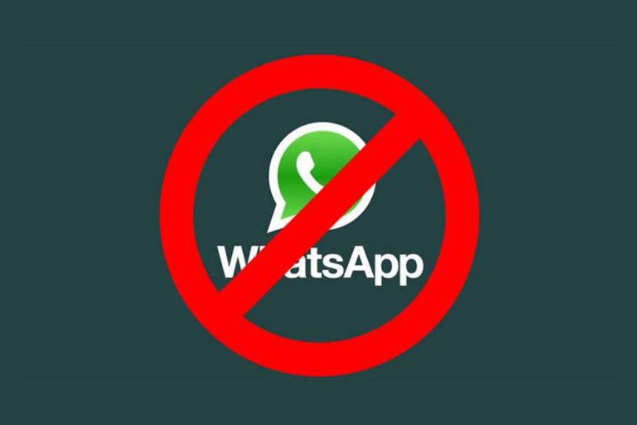 Ватсап не работает когда заработает. WHATSAPP запрет. Вацап запрещен. Стоп ватсап. Перечеркнутый ватсап.