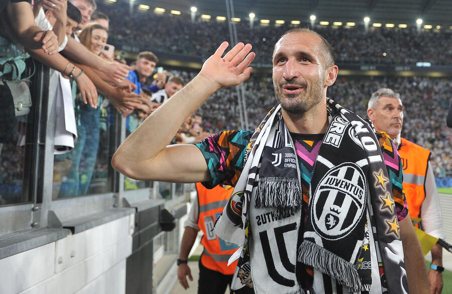 Juventus-Lazio 2-2: Milinkovic-Savic a mockery, but it's a party for  Chiellini - football